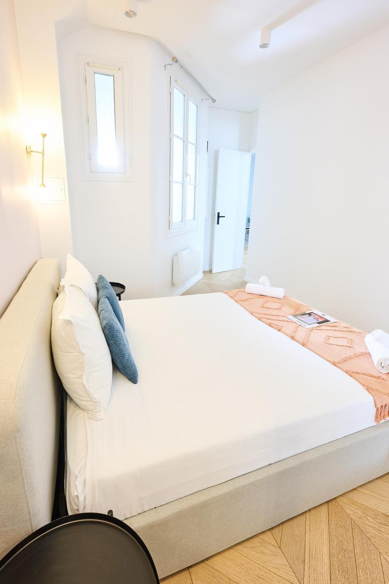 Champs Elysees!Montaigne, New Luxurious 6Pers Flat Paris Bagian luar foto